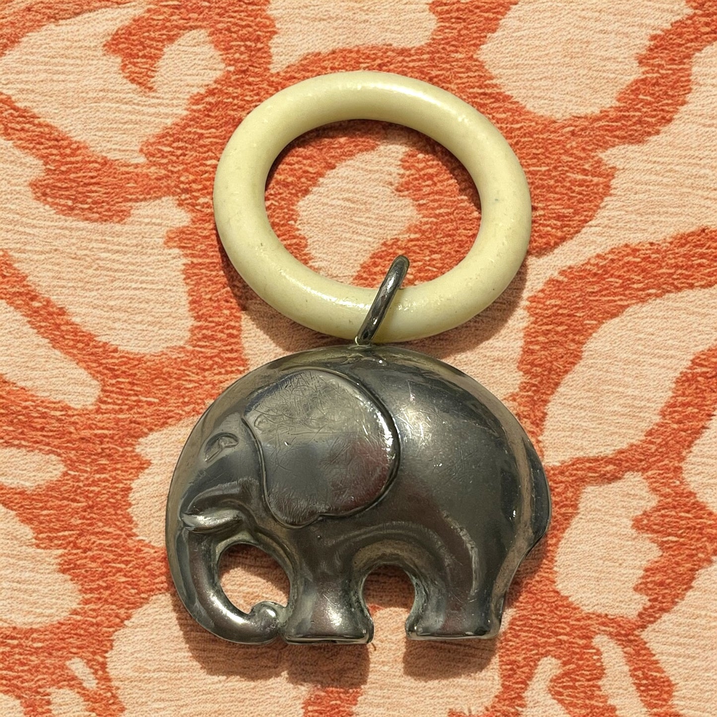 Sonaglio bebè anni ‘40 - ‘50 con anello da dentizione elefantino