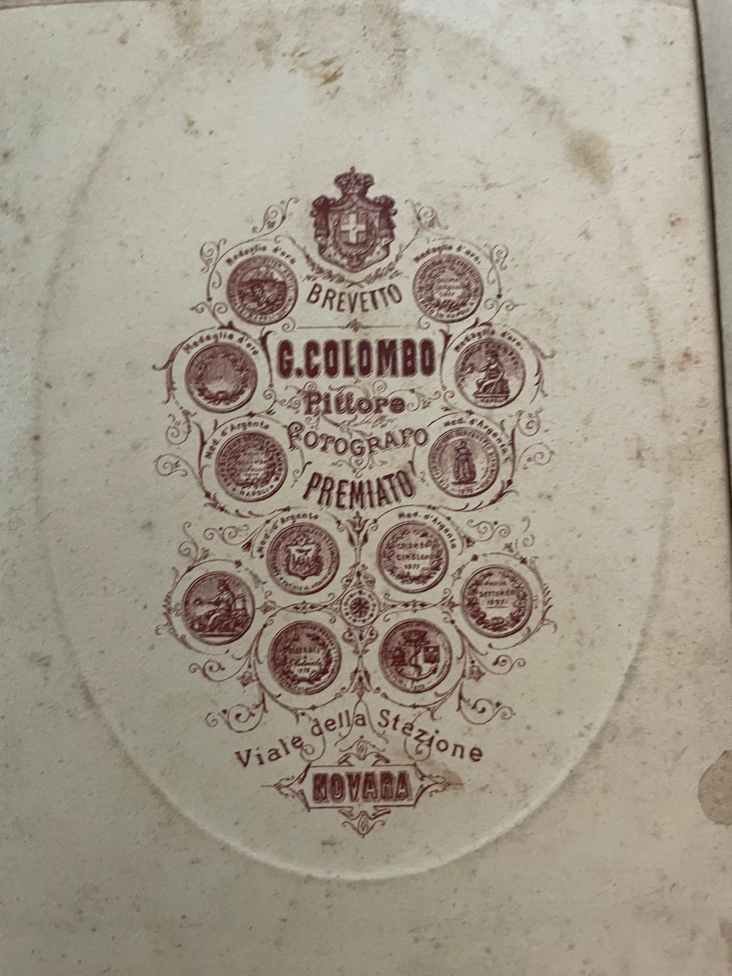 Lotto 9 fotografie ritratti formato Cabinet, 1890 circa, studi italiani