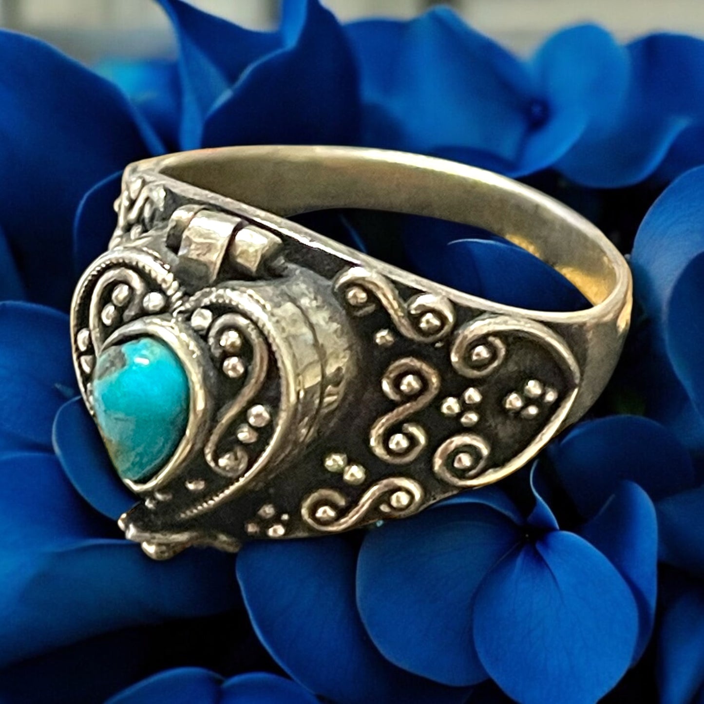Anello in argento 925 porta veleno con turchese