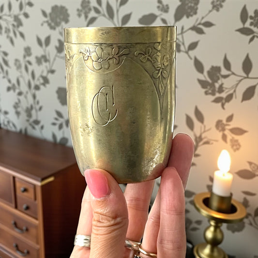 Antico bicchiere da camera argentato con monogramma CC, belle époque