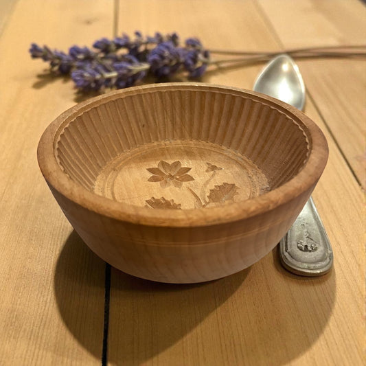 Stampo burro antico rotondo con fiore, primi ‘900 are alpina