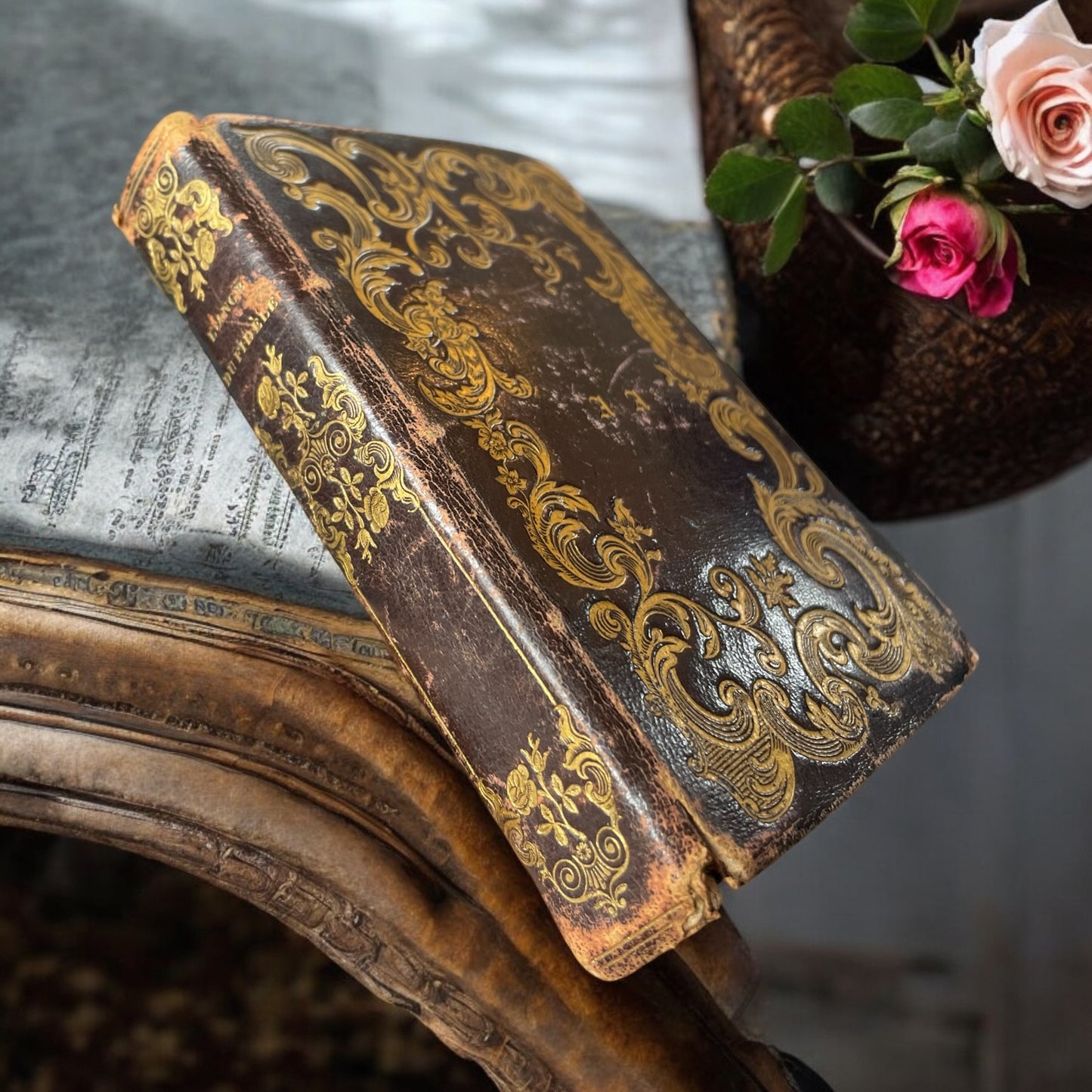 “L’Ange du Fidèle” antico libro 1859 con finissime incisioni e fregi dorati