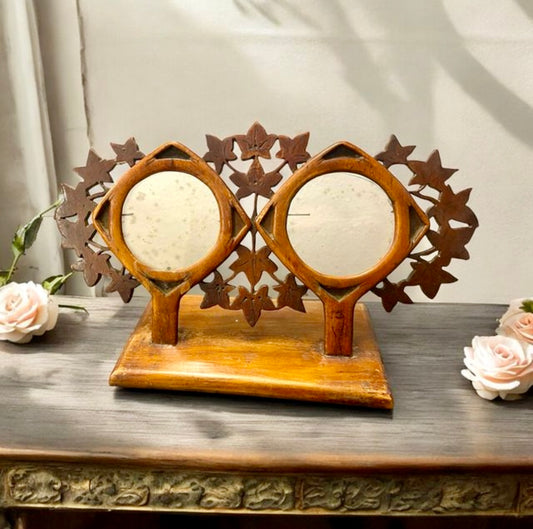 Cornice antica fine ‘800 in legno motivo fitomorfo con vetri originali, area alpina