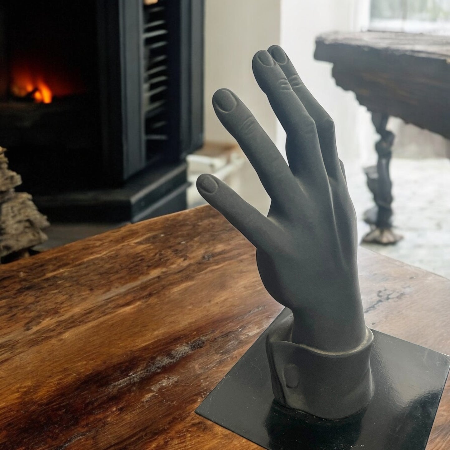 Coppia sculture mani Antartidee design, firmate, 1991