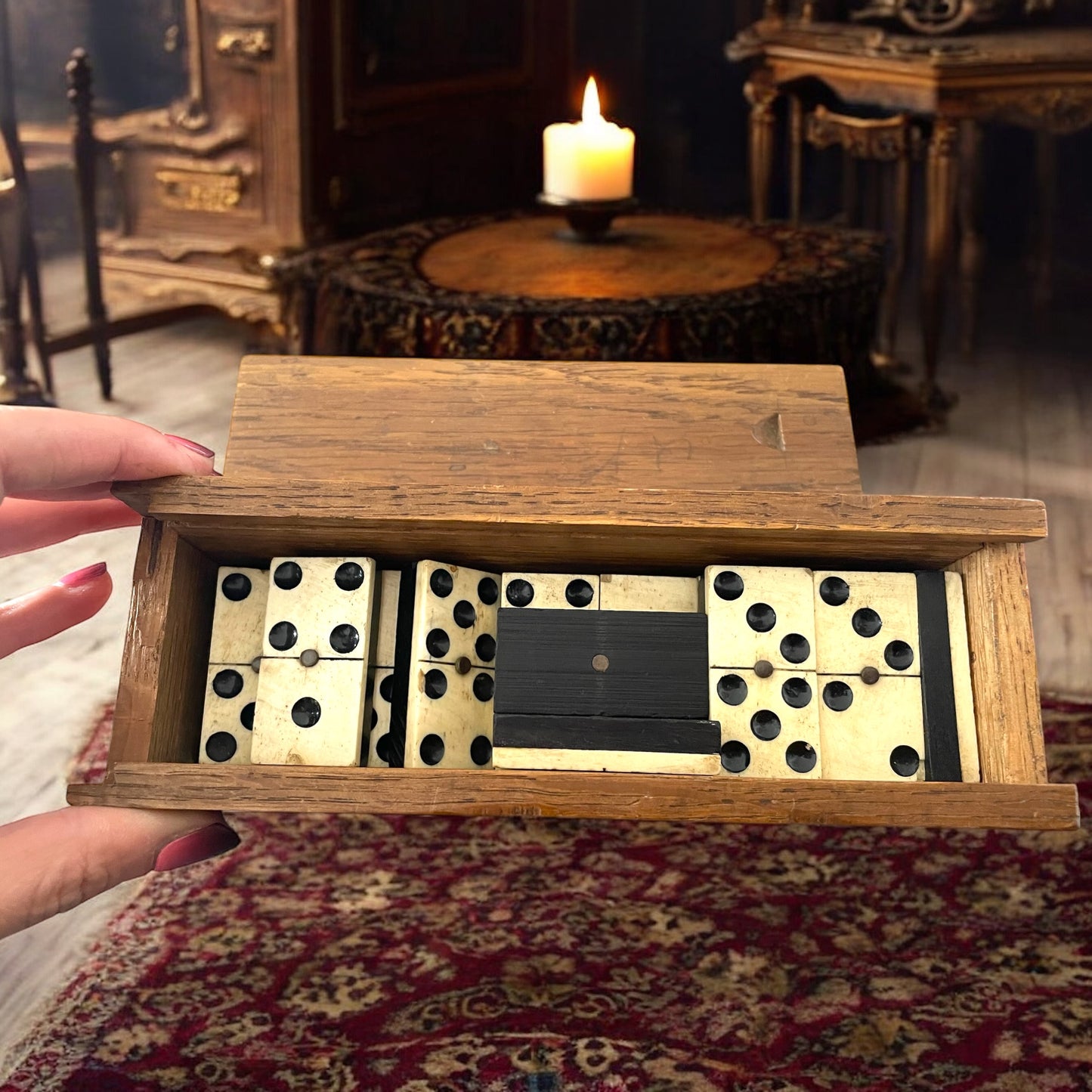 Set domino antico in osso ed ebano