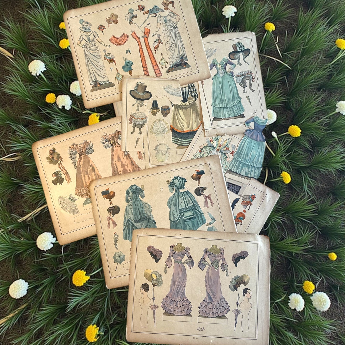 Lotto di tavole con poupées de papier, bambole di carta giochi fine ‘800