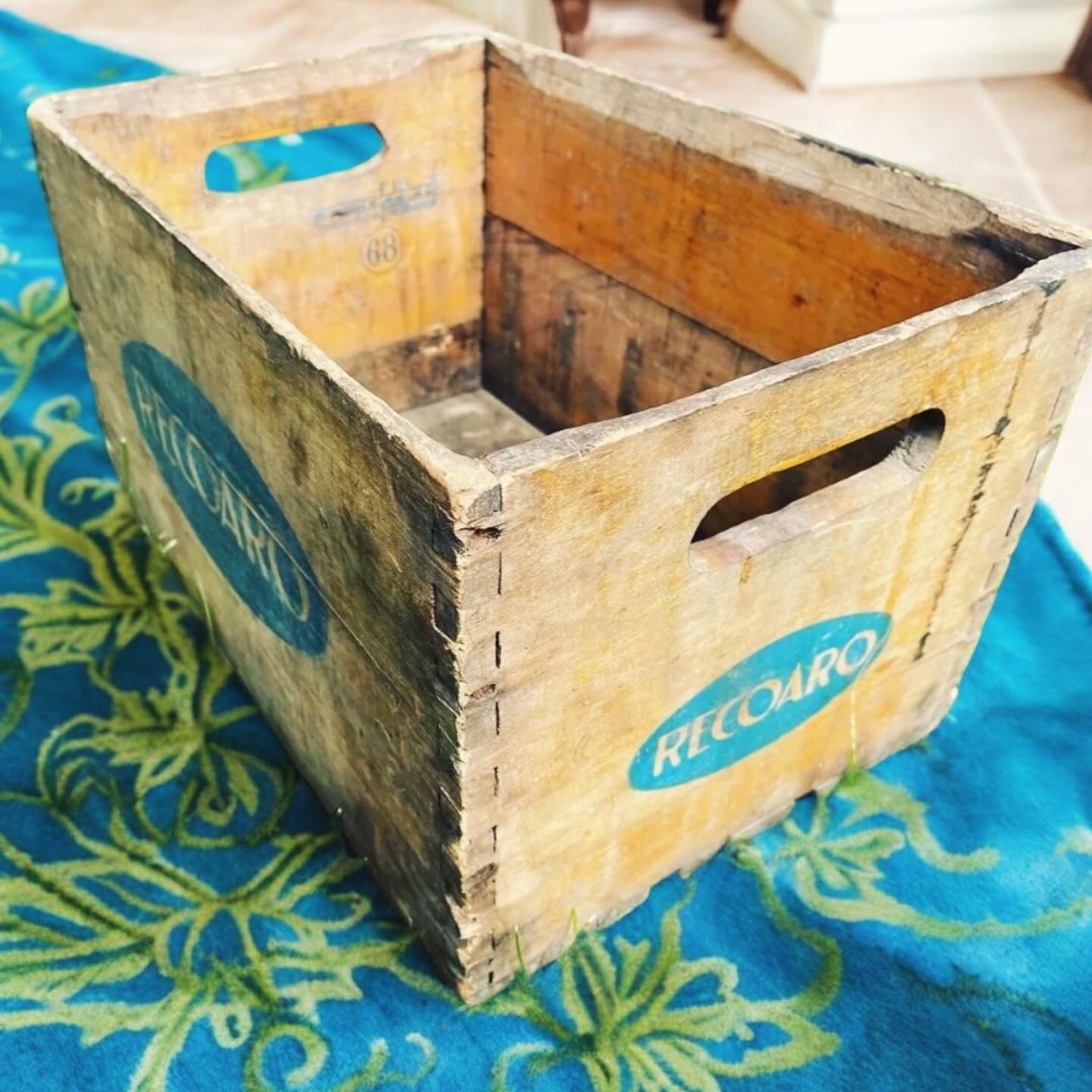 Antique Recoaro case