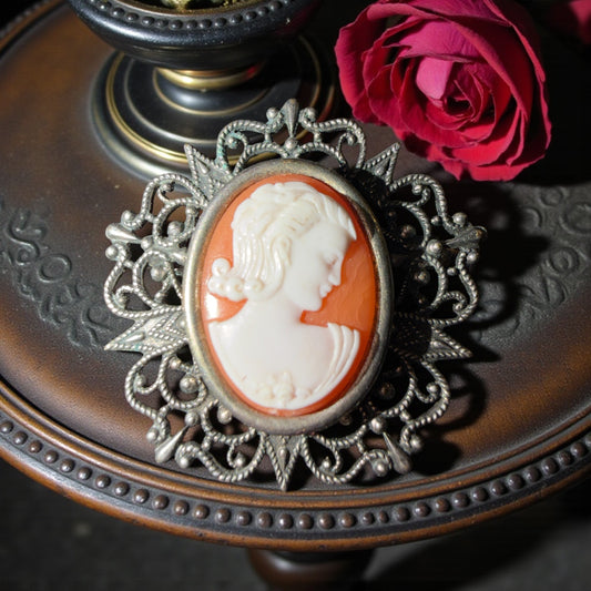 Spilla da collo broche du cou cammeo e filigrana d’argento, primi decenni ‘900