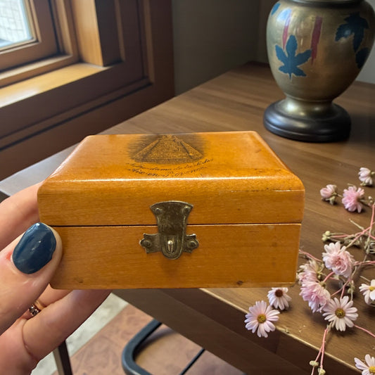 Scrigno devozionale Notre Dame de la Seds, Provenza, fine ‘800 - primo ‘900