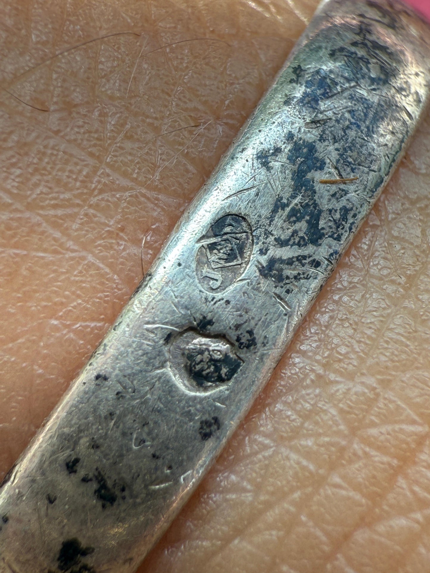 Antico e raro poison ring, anello da veleno fine ‘800 primo ‘900, argento punzonato