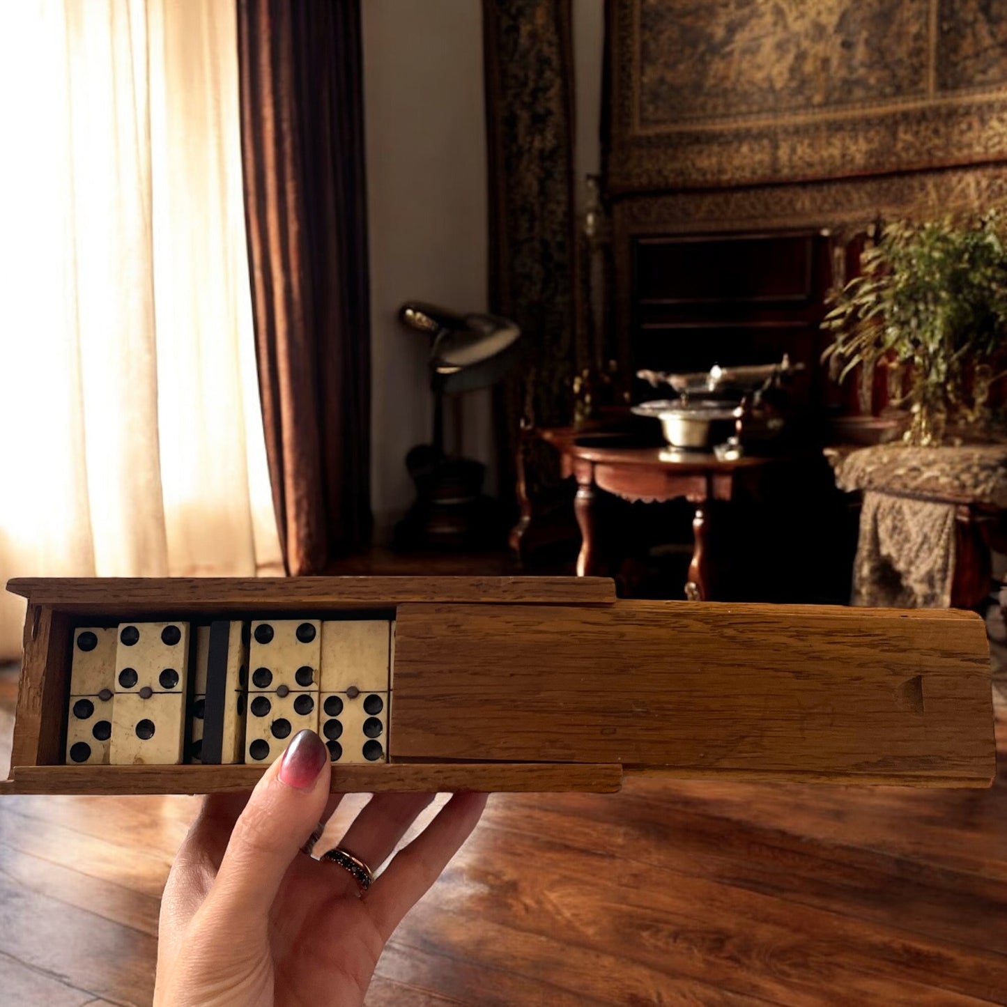 Set domino antico in osso ed ebano