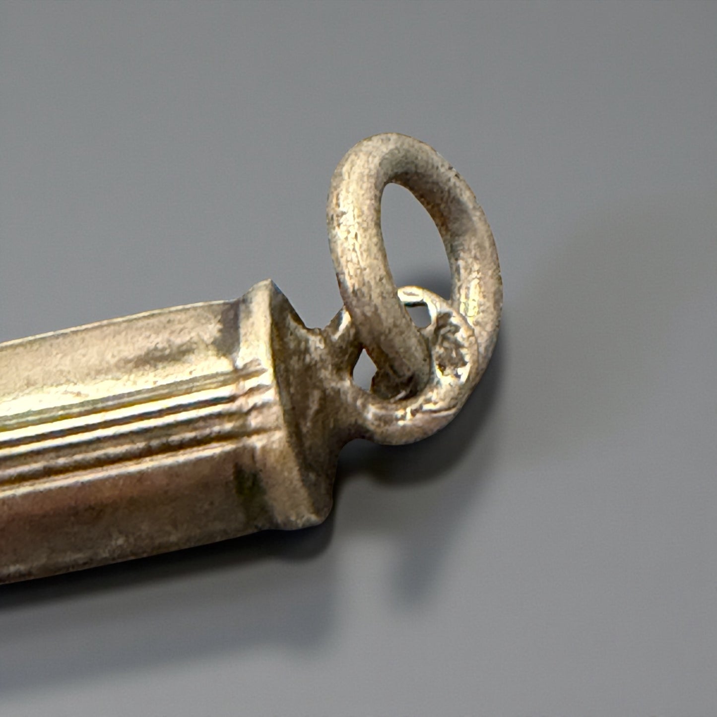 Antico strumento vittoriano, stuzzicadenti retrattile in argento da Chatelaine