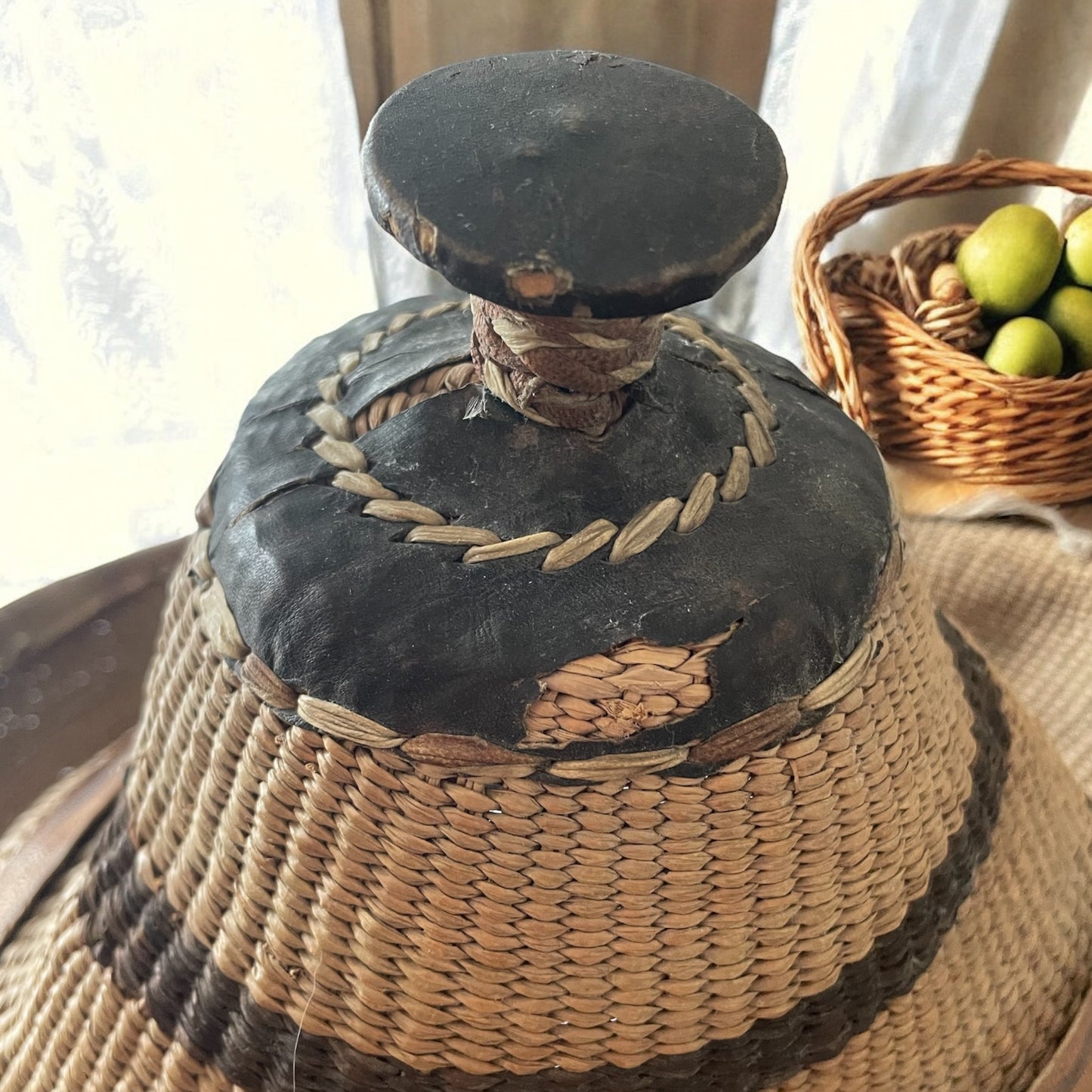 Cappello tradizionale Fulani africano da capofamiglia