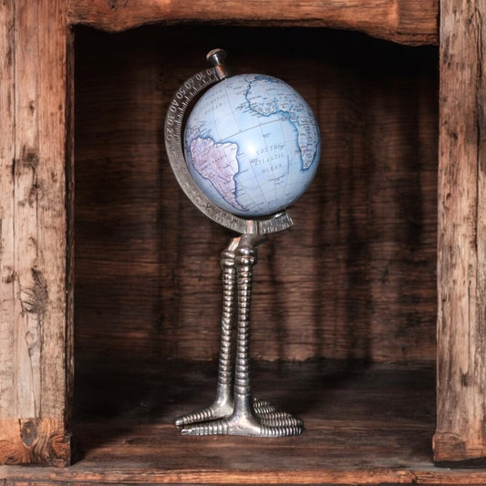 Mappamondo industrial - chic su imponenti zampe metalliche, design 2008