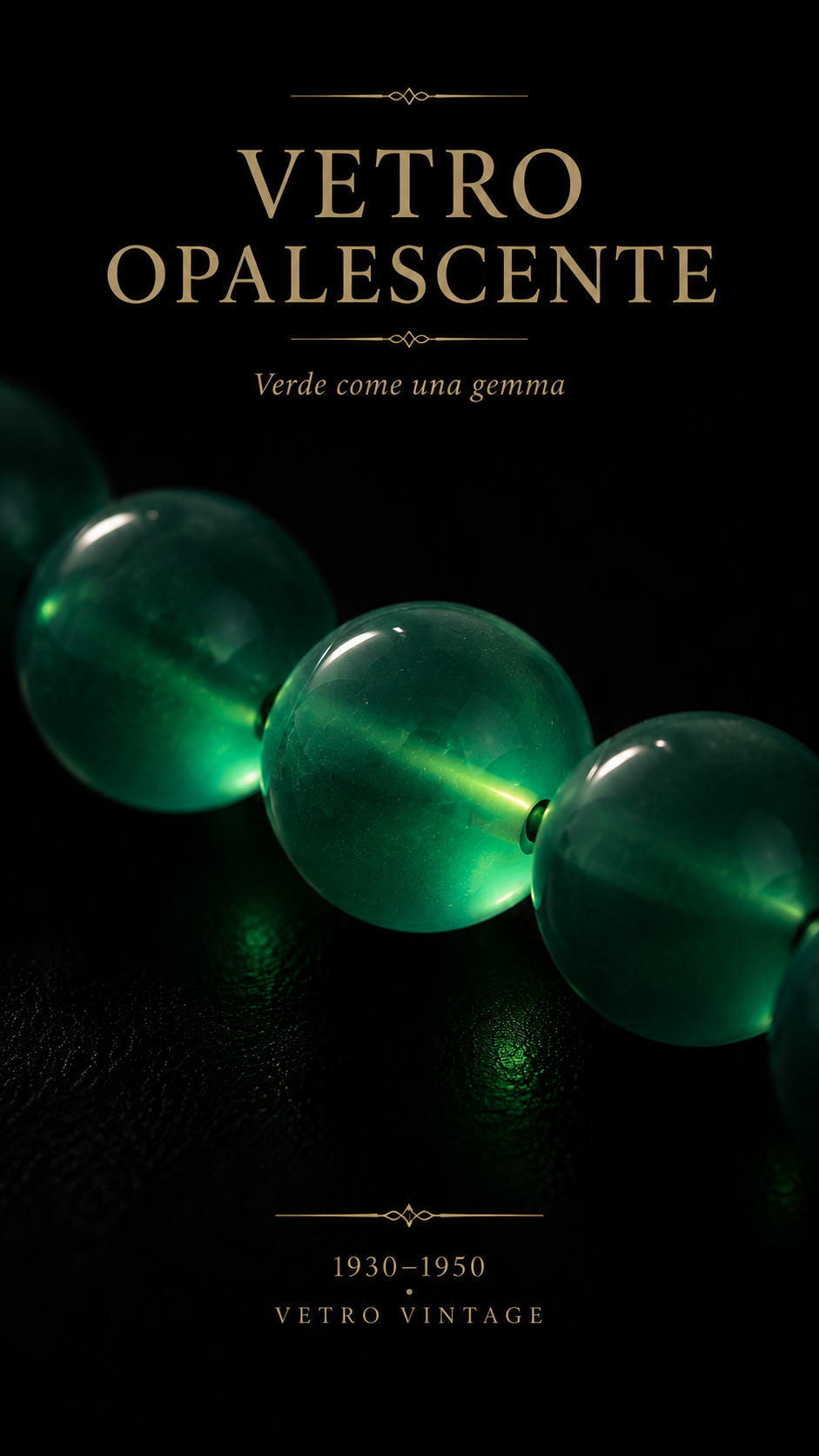 Collana perle in vetro verde opalescente anni ‘30-‘50