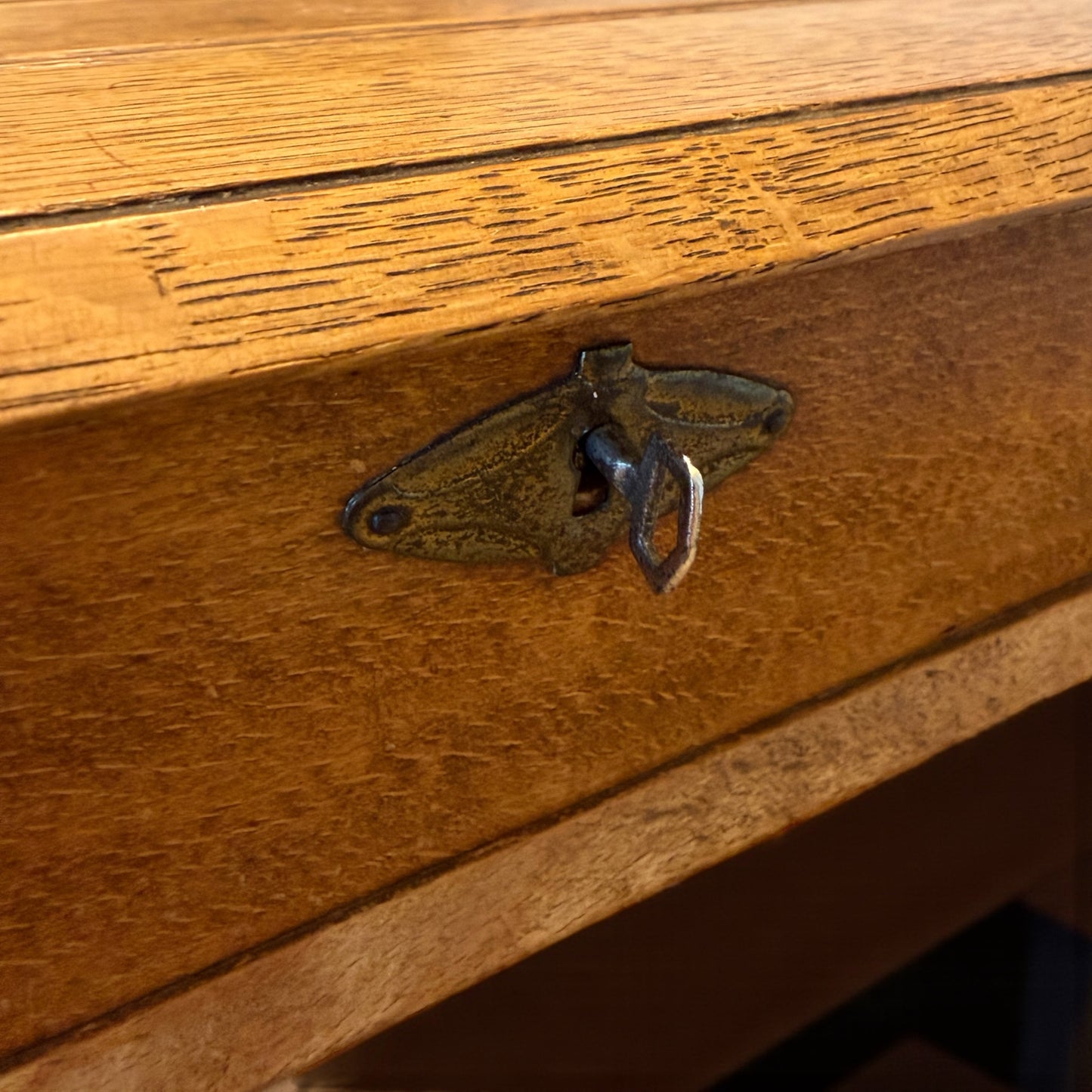 Antica scatola da scrittura, Belgio anni ‘30, con chiave funzionante e scomparto ribaltabile