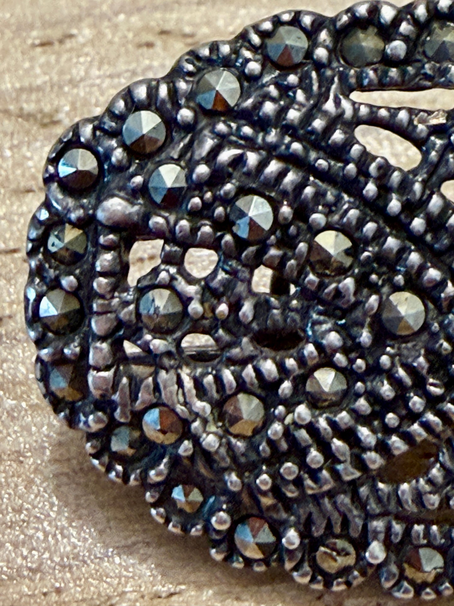 Spilla in argento 925 tempestata di marcasiti, anni ‘50 ca