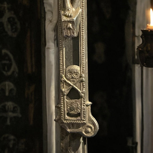 Antico crocifisso primo ‘900 con teschio