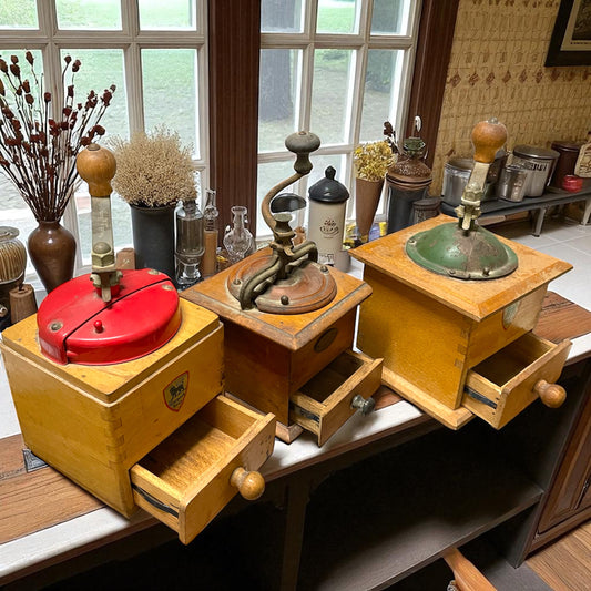 Collezione n. 3 antichi macinini Peugeot da fine ‘800 agli anni ‘60