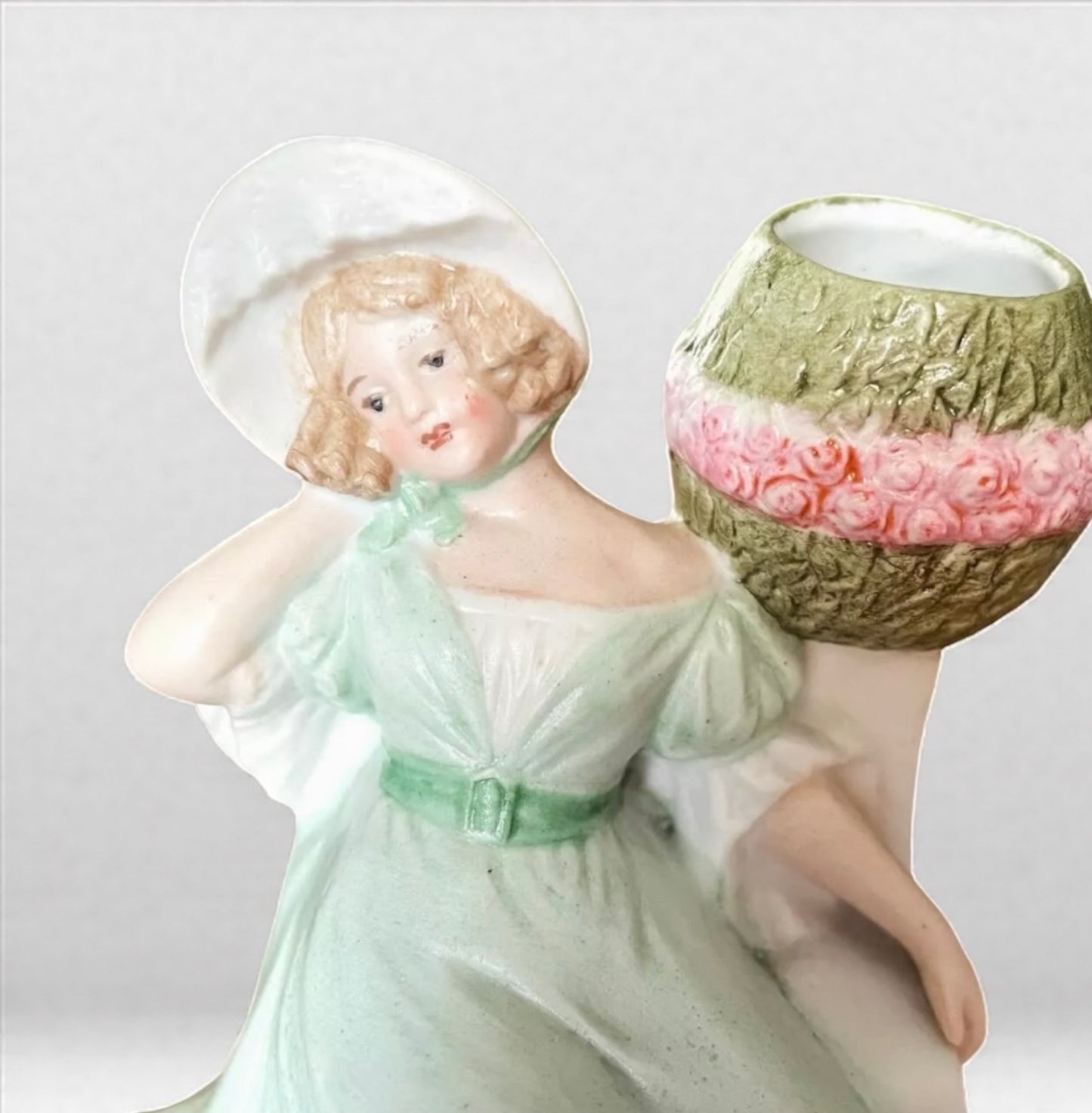 Coppia bouqueteries dame in biscuit smaltato ca anni ‘50