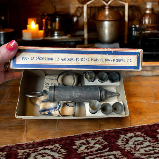 Siringa da decoro per dolci con confezione originale, fine anni ‘40