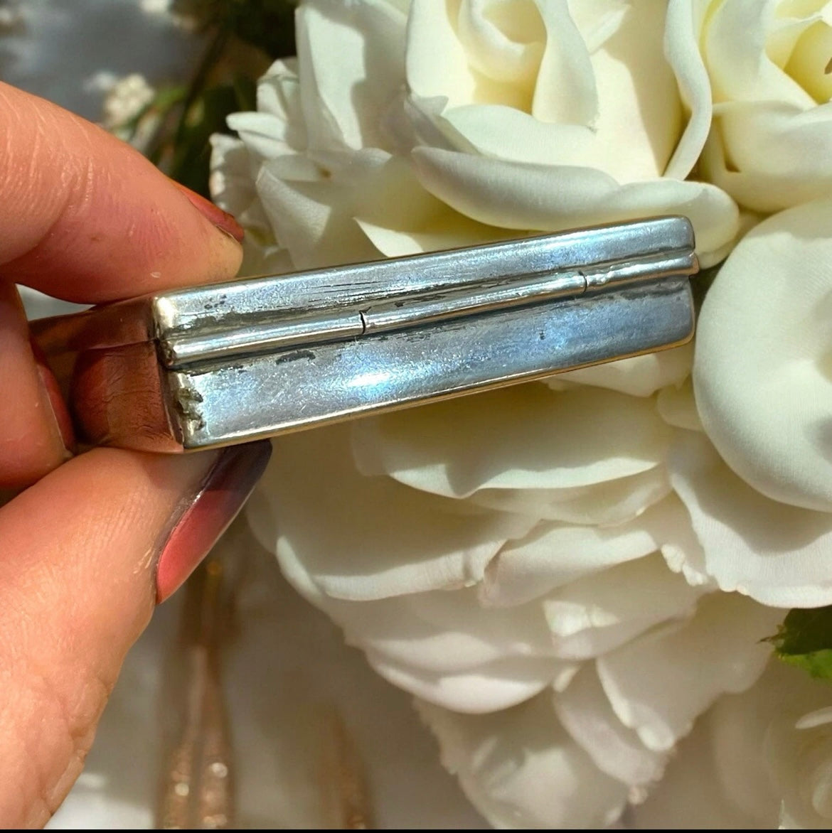 Scrigno in argento titolo 900 porta fedi nuziali, 1950, inciso a bulino