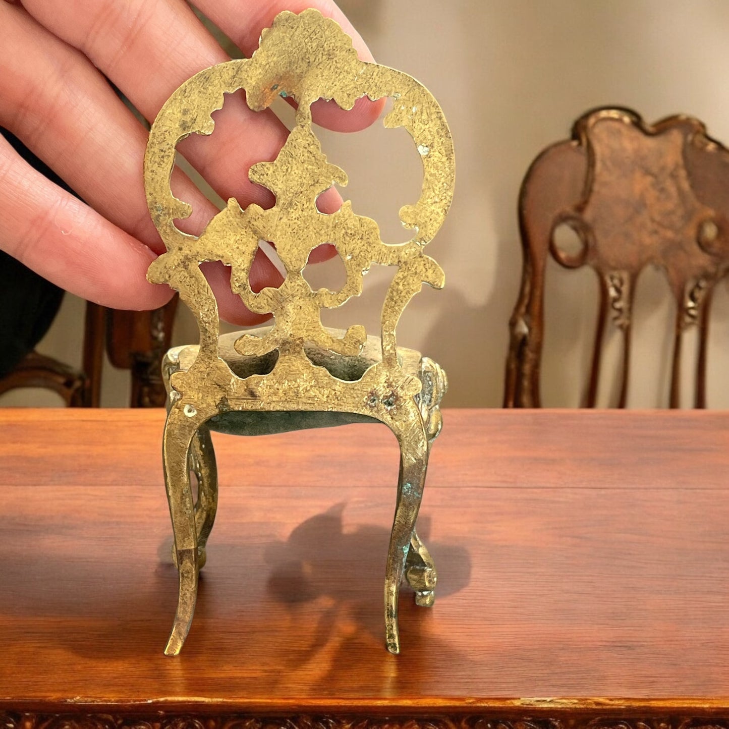 Punta spilli antico a guisa di sedia in miniatura, anni ‘20