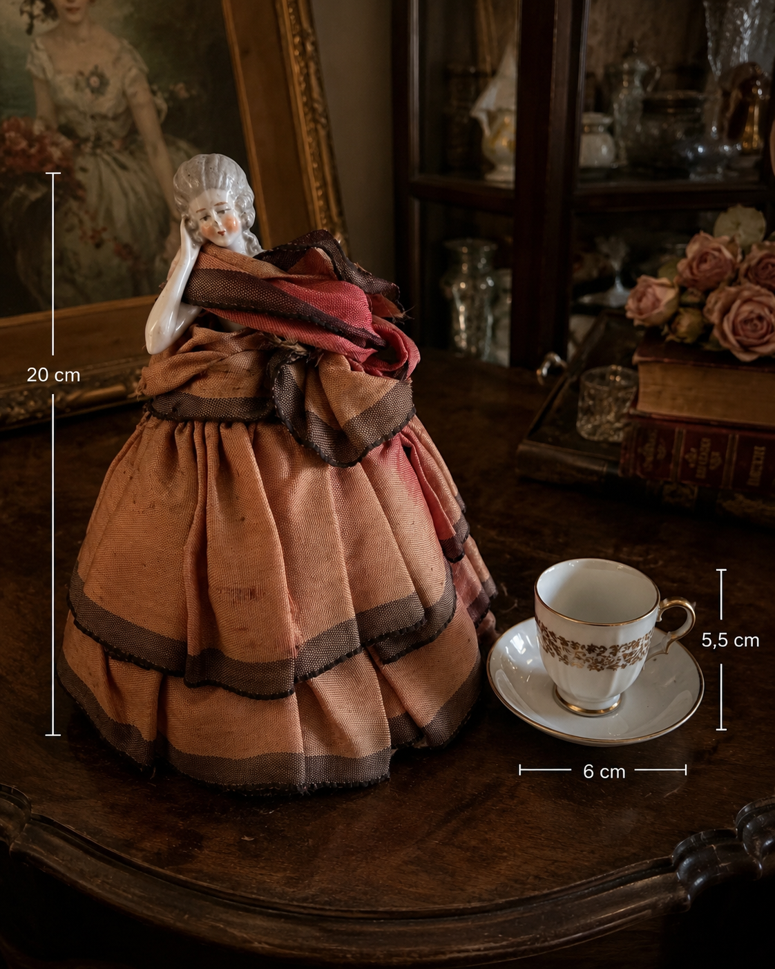 Half Doll ceramica e tessuto copri-tazza da caffè, anni ‘30 - video su Instagram