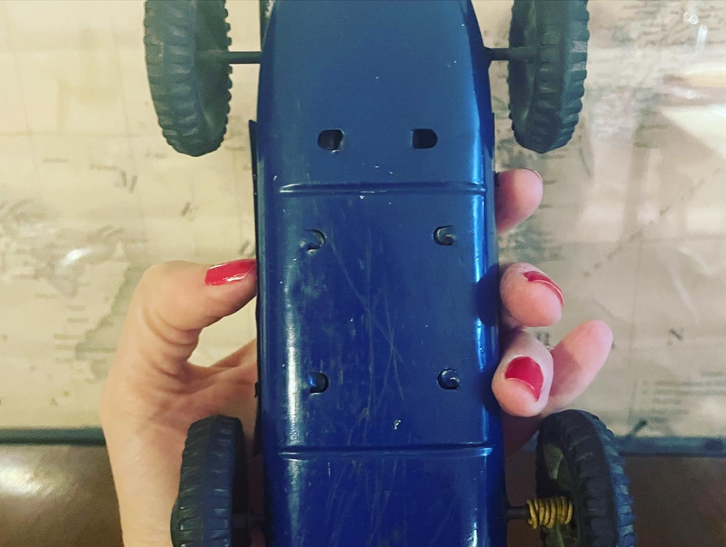 Automobile latta