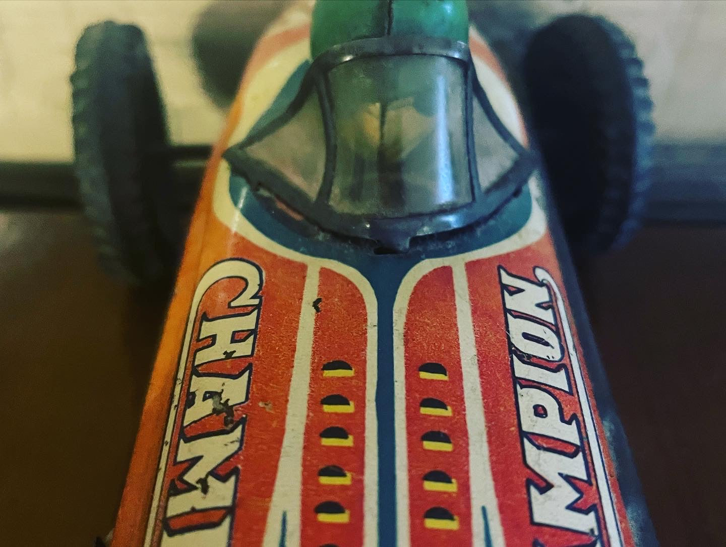 Automobile latta