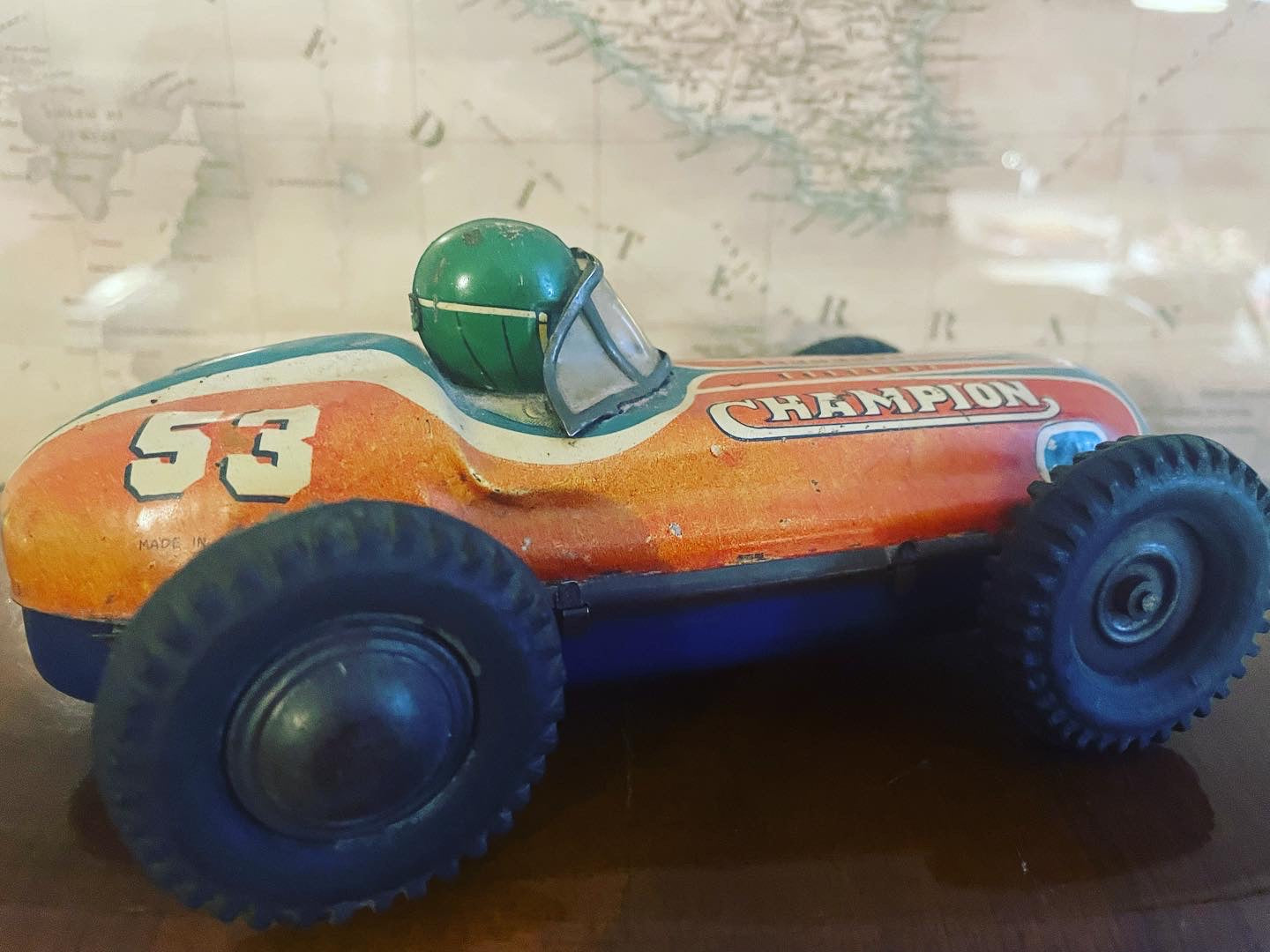 Automobile latta