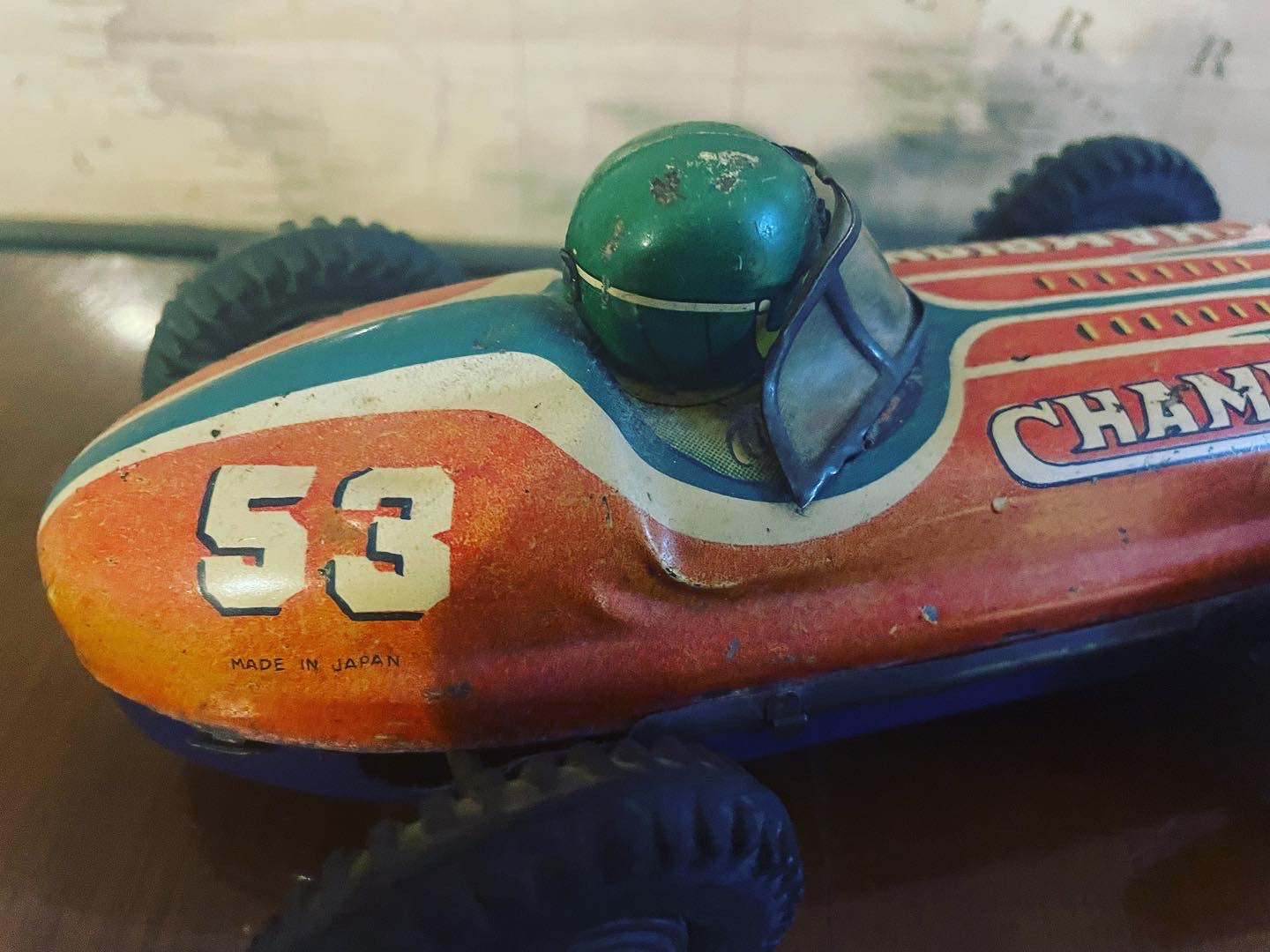 Automobile latta