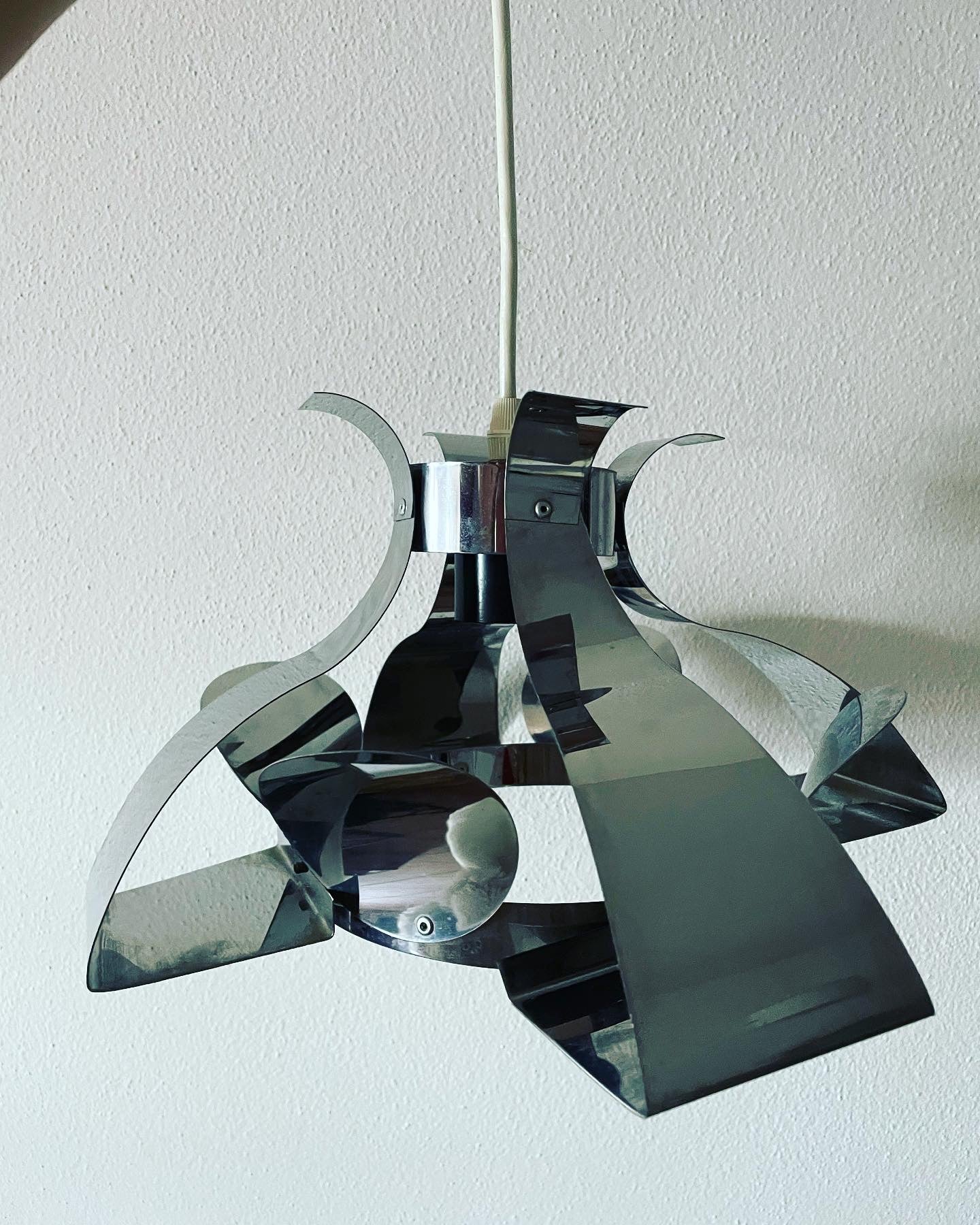 Lampadario space age cromato