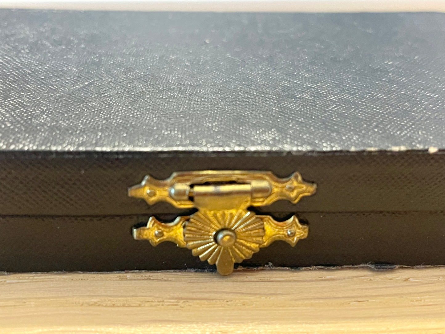 Set segna bicchieri completo in alpacca in cofanetto d’epoca, anni ‘30