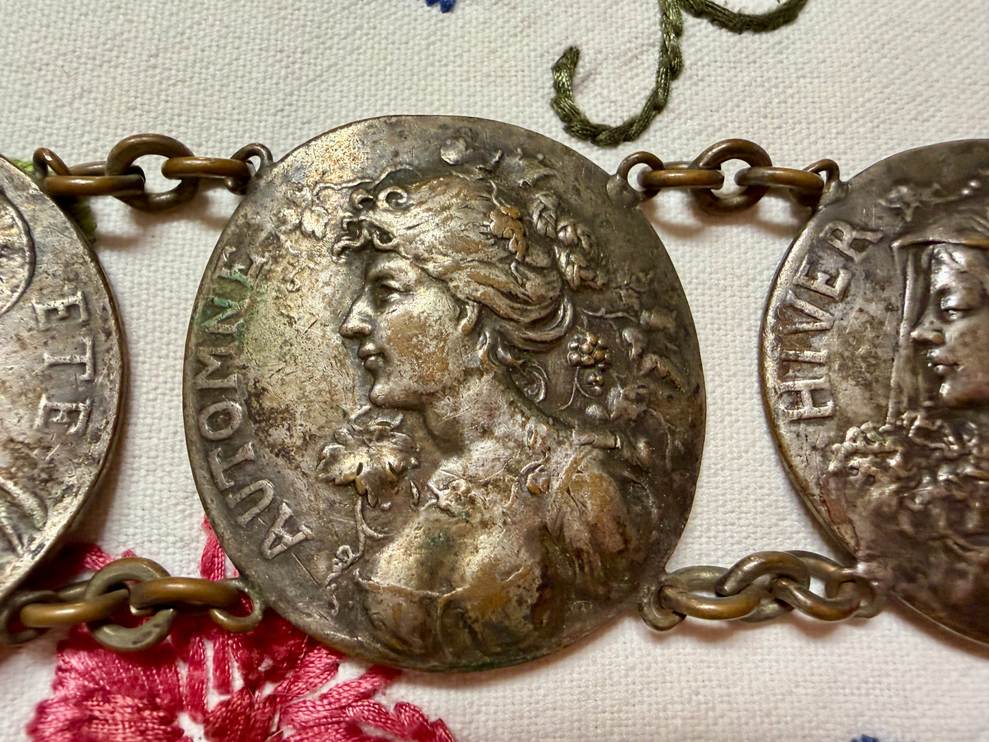 Bracciale allegorico quattro stagioni Art Nouveau, fine ‘800 primo ‘900