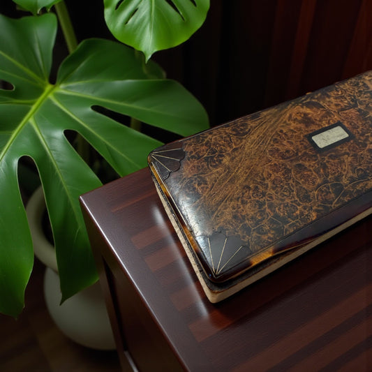 Antica tabacchiera metà ottocento in radica con intarsi