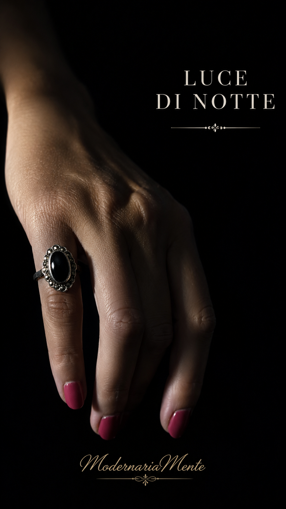 Anello argento 925 con onice lucidato e cornice in marcasiti