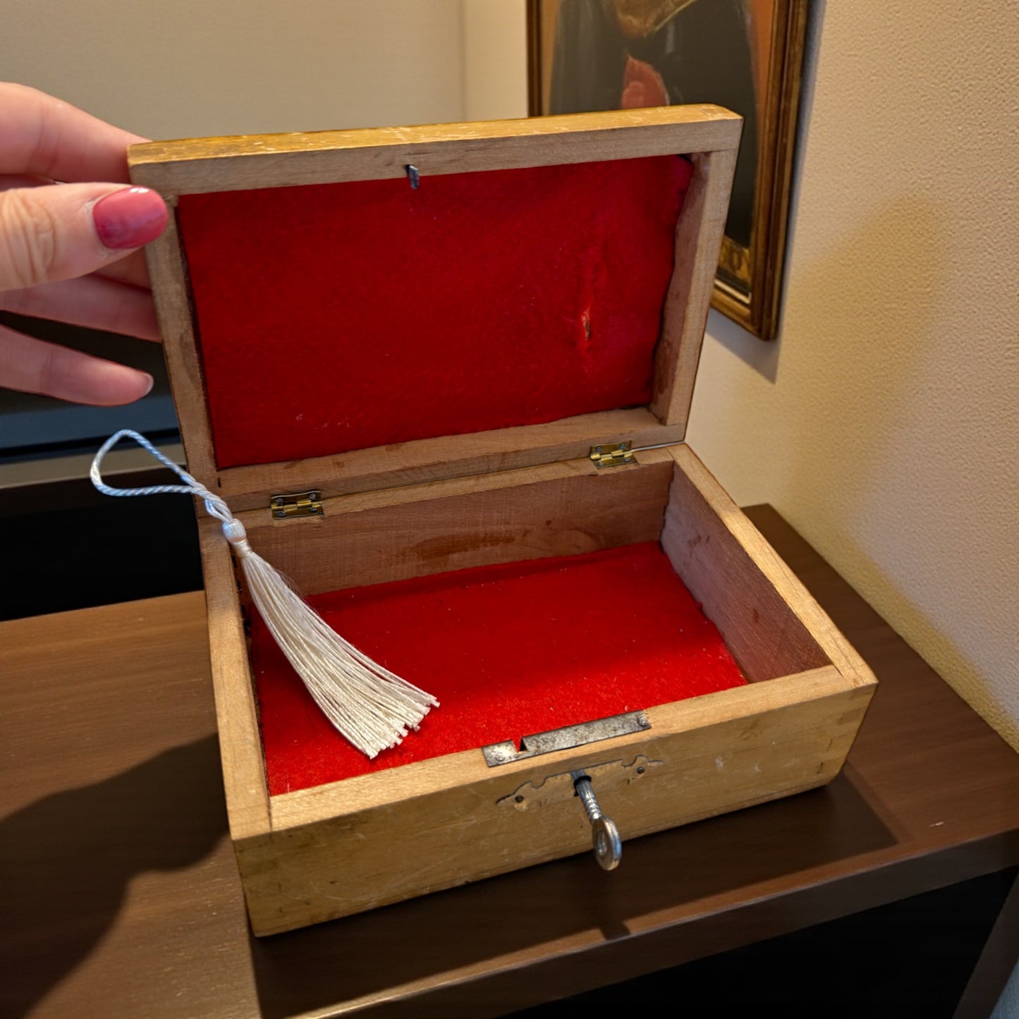 Tre cassette da offerta complete di chiave e serrature