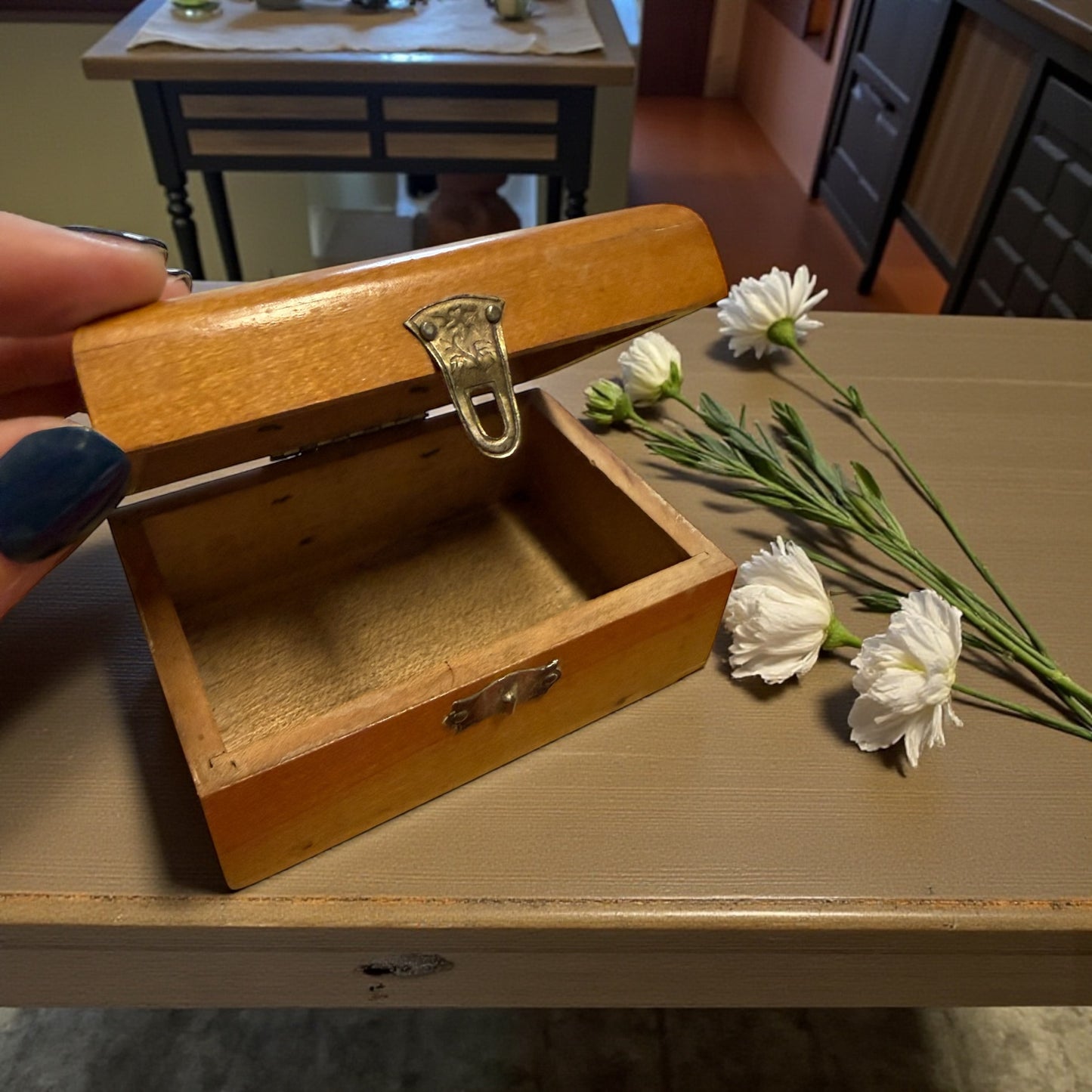 Scrigno devozionale Notre Dame de la Seds, Provenza, fine ‘800 - primo ‘900