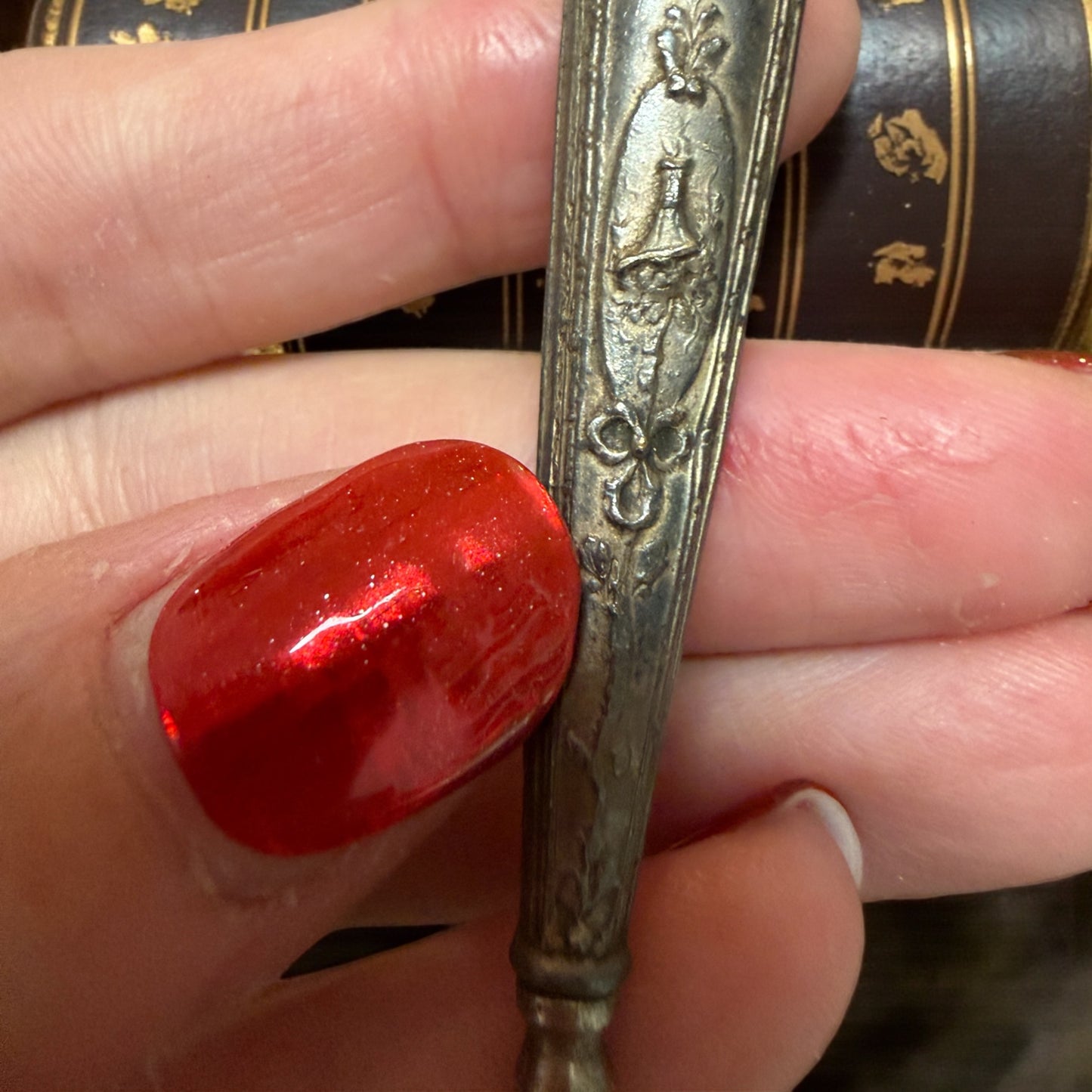 Scatola da cucito tardo Liberty, meravigliosa litografia