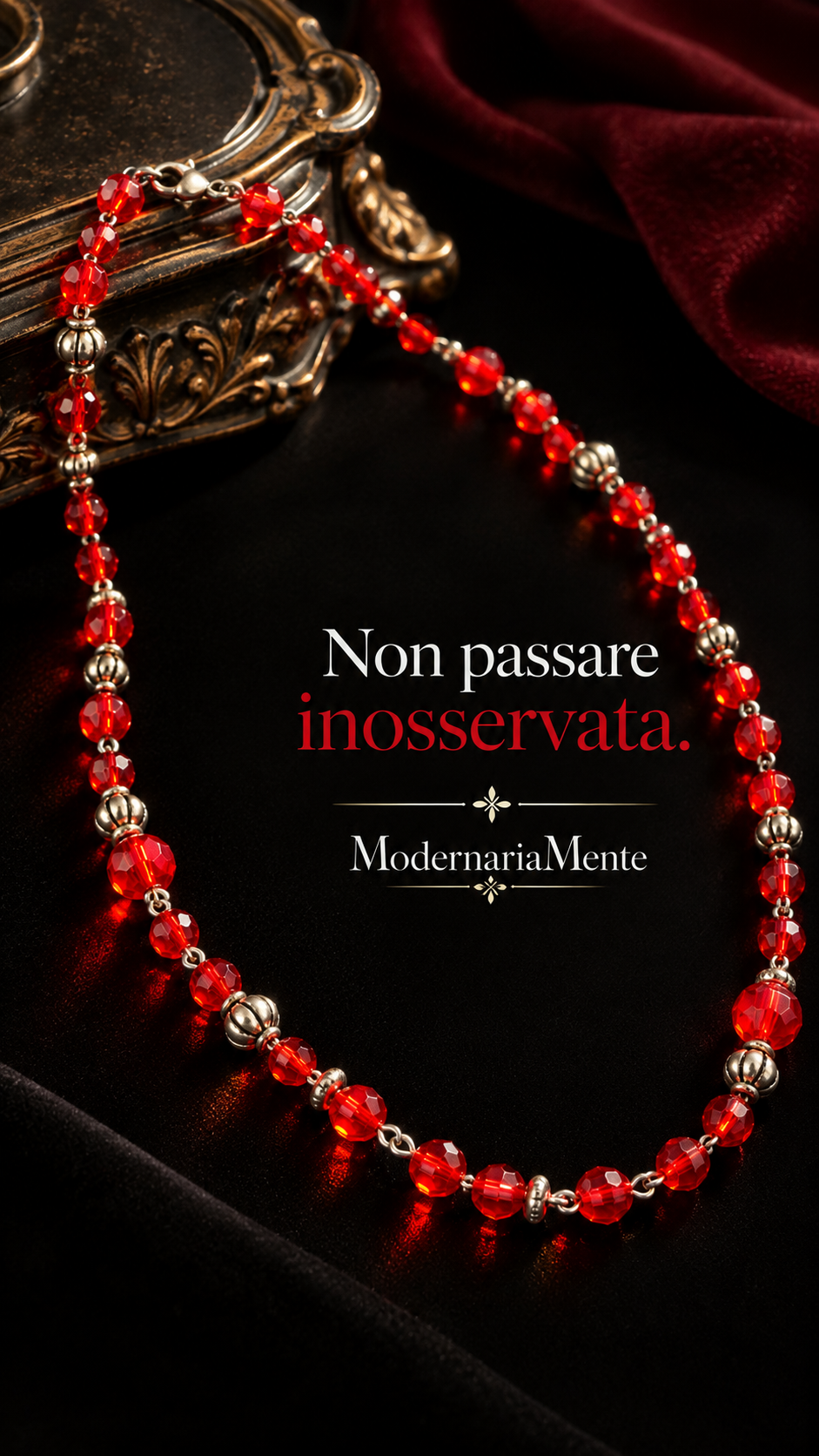 Collana vintage in perline di vetro sfaccettato rosso vivo con elementi argentati