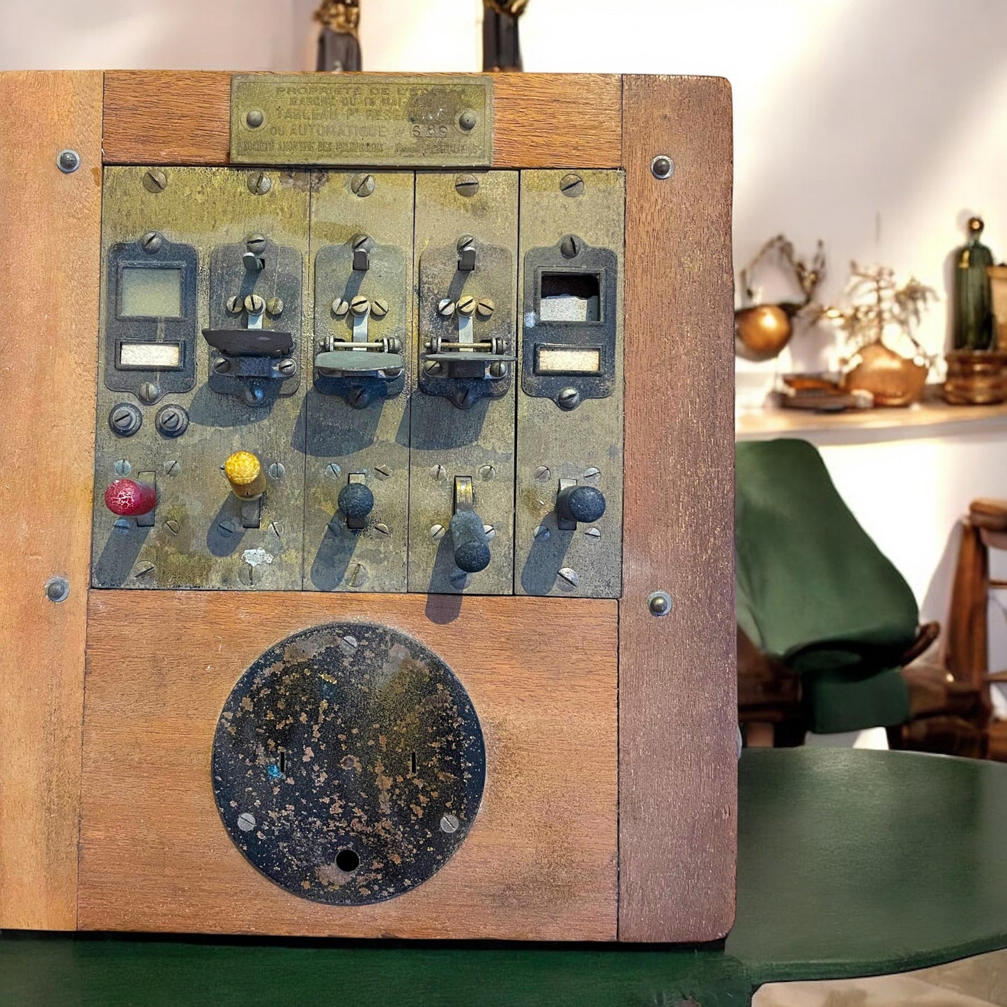 Antico telefono da centralino anni 20 completo di pulsantiere e ricevitore