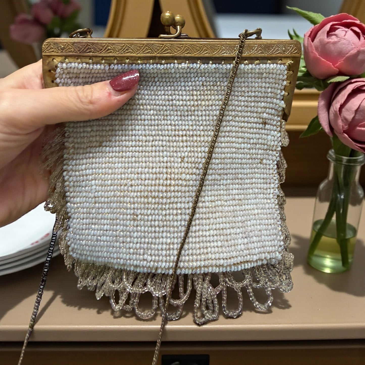 Antica borsetta gioiello da sera in micro perle di vetro, anni 10-20