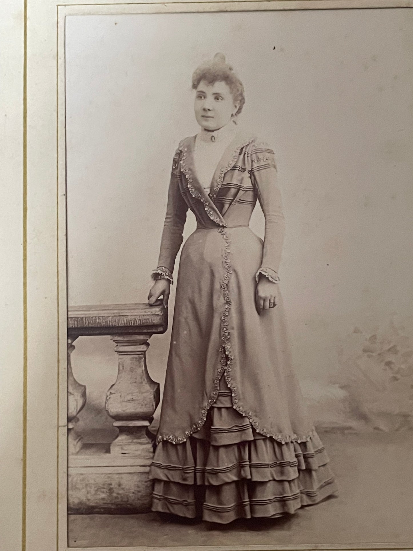 Album de famille con 105 fotografie, ca 1880-1905