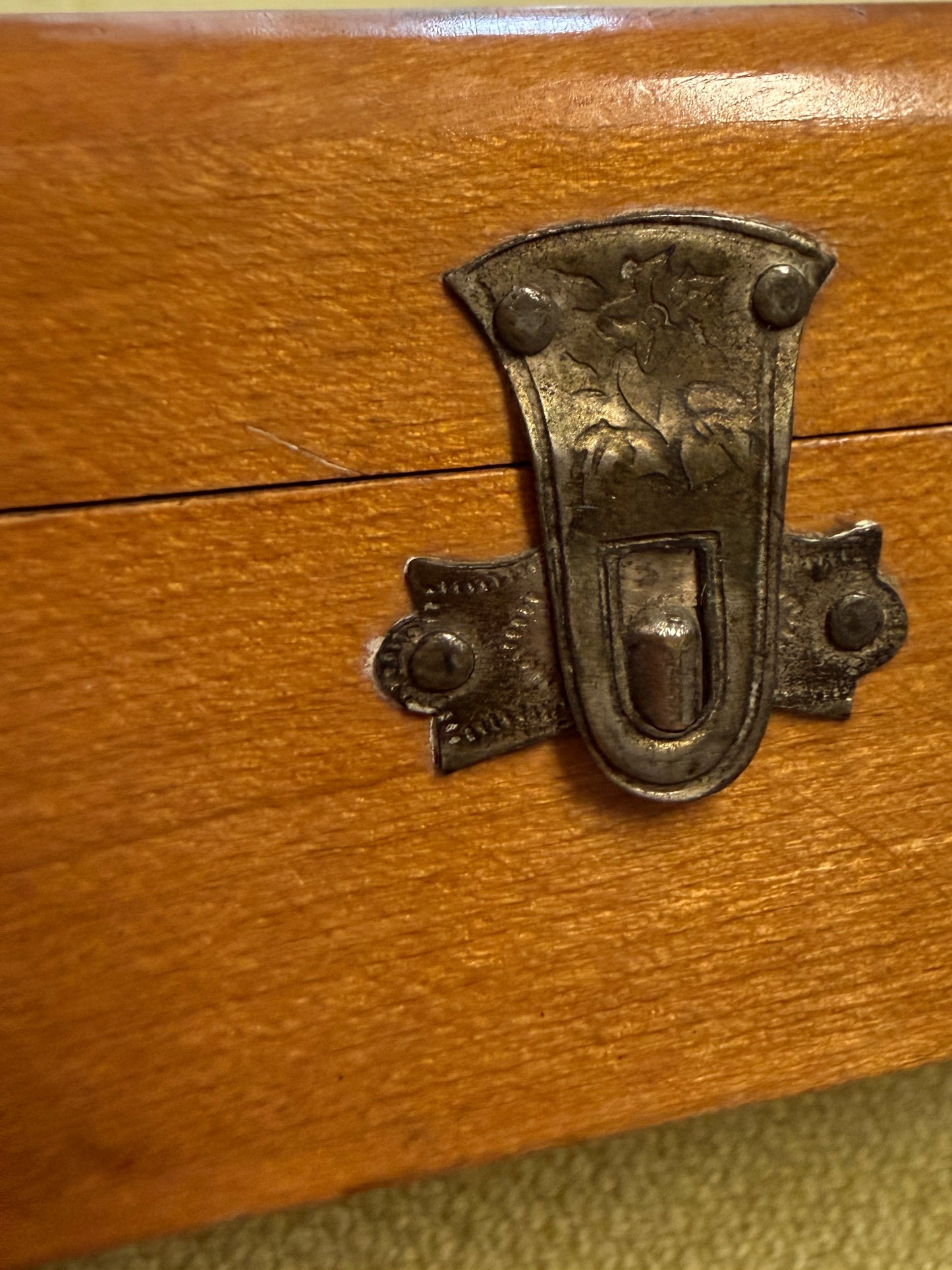 Scrigno devozionale Notre Dame de la Seds, Provenza, fine ‘800 - primo ‘900