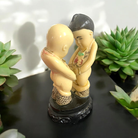 Scultura di bambini Hehe Erxian (和合二仙) in avoriolina – prima metà del Novecento