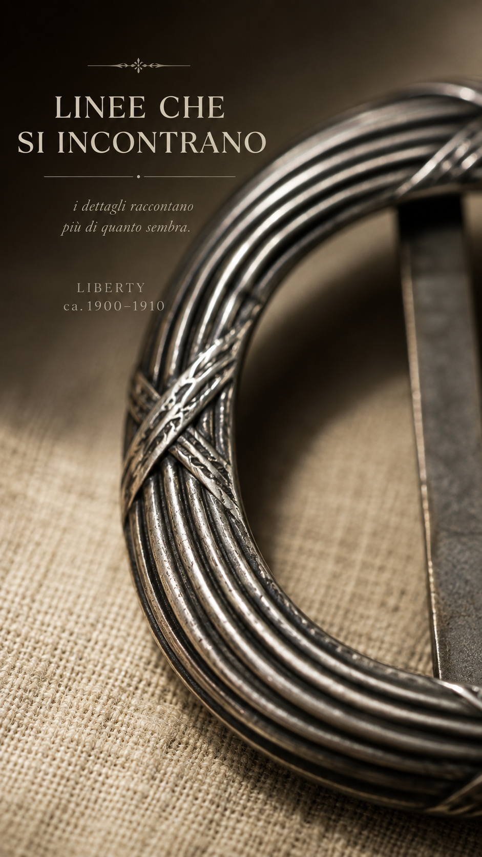 Antica fibbia per cintura Liberty in lega argentata, circa 1900