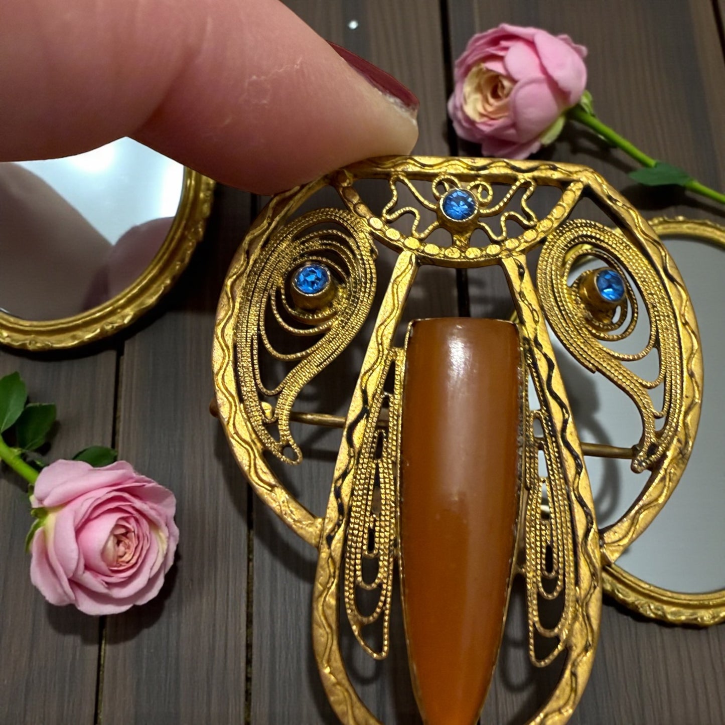 Spilla / pendente liberty in filigrana con cornalina e strass, ca anni ‘20