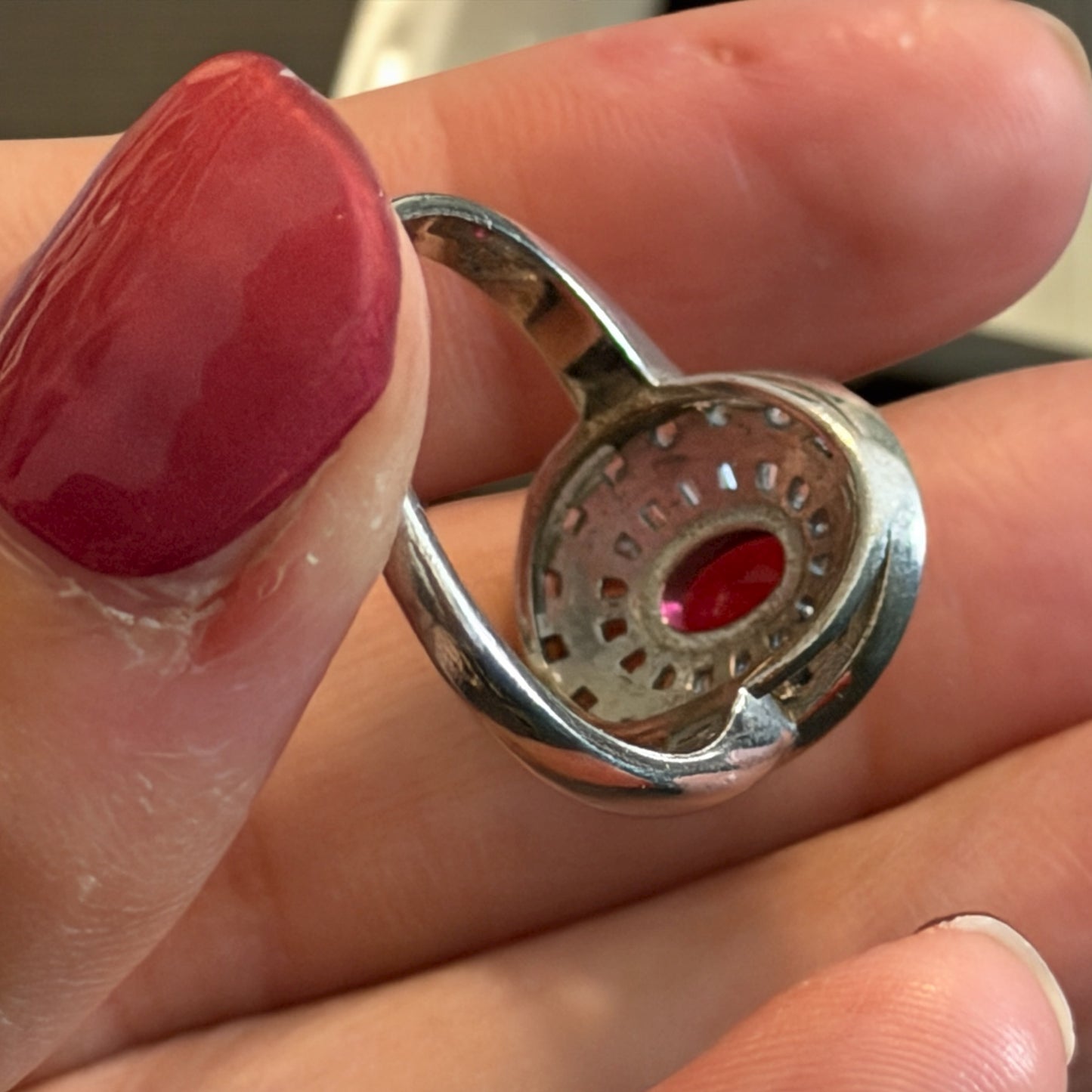 Anello argento anni ‘70 con spinello color Gertrude Jekyll