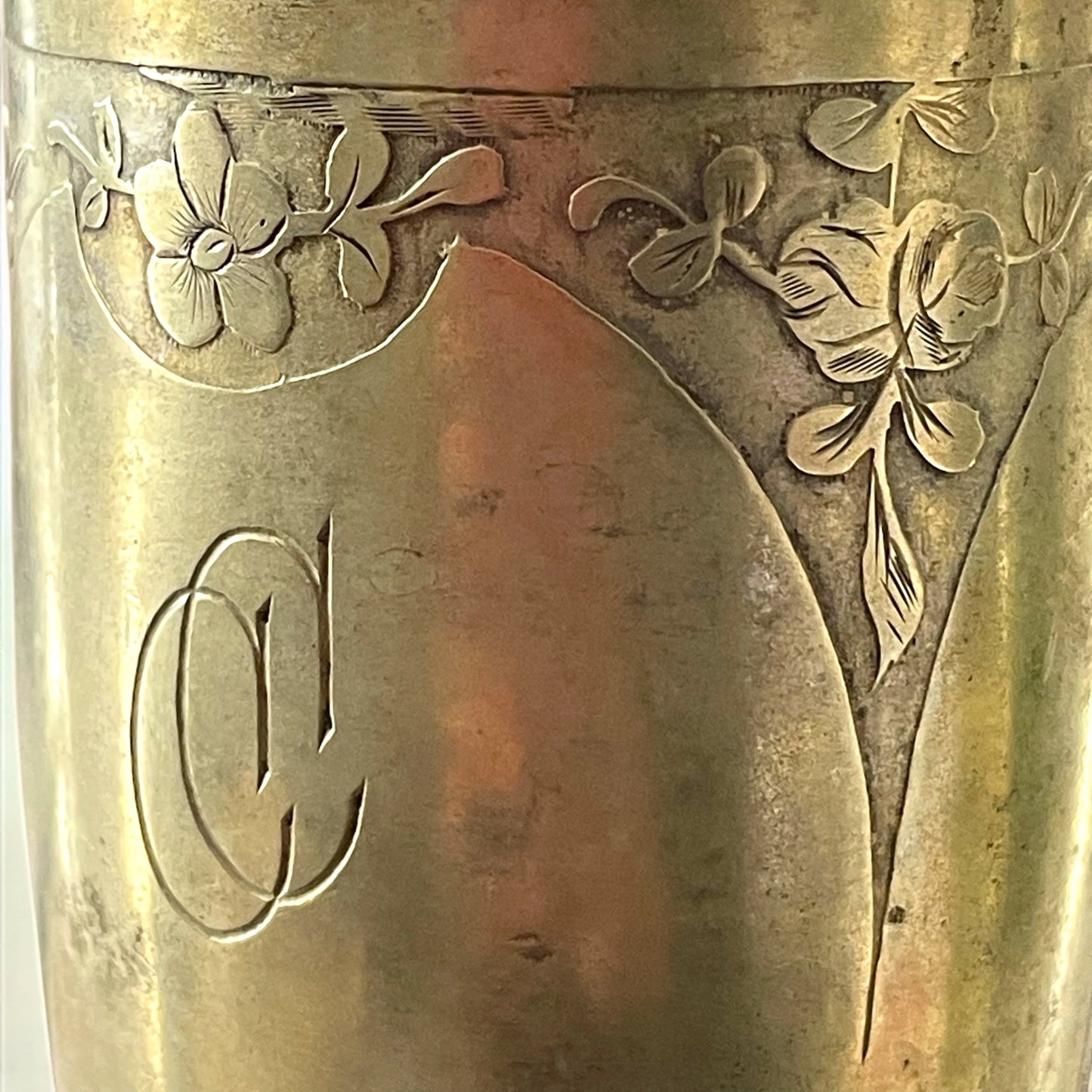 Antico bicchiere da camera argentato con monogramma CC, belle époque